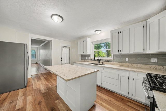 57072 County Road 13, Elkhart, IN 46516