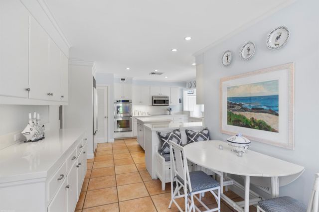 128 S Beach Road, Jupiter Island, FL 33455