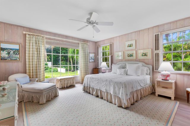 128 S Beach Road, Jupiter Island, FL 33455