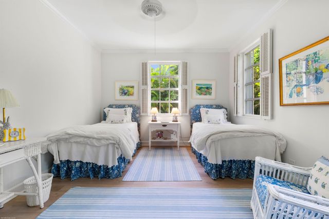 128 S Beach Road, Jupiter Island, FL 33455