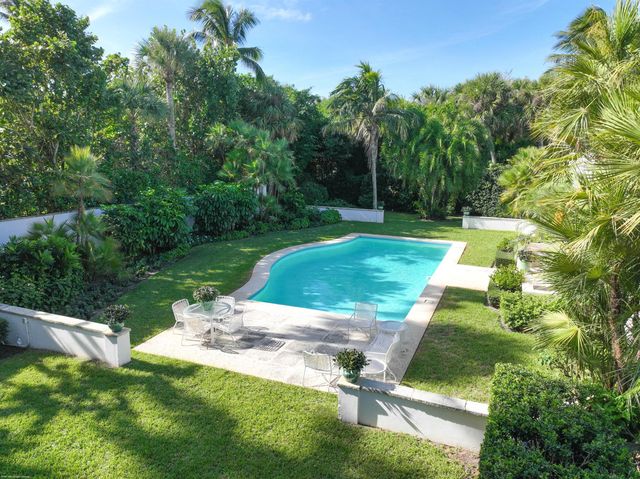 128 S Beach Road, Jupiter Island, FL 33455