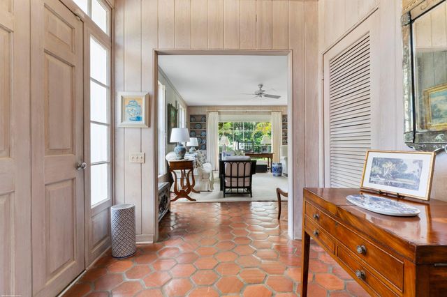 128 S Beach Road, Jupiter Island, FL 33455