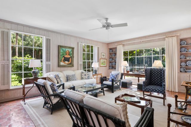 128 S Beach Road, Jupiter Island, FL 33455