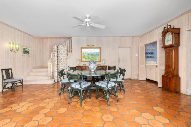 128 S Beach Road, Jupiter Island, FL 33455