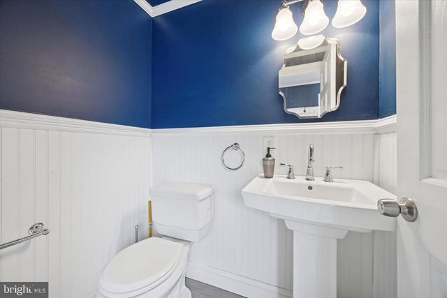 606 W SPRINGFIELD RD, Springfield, PA 19064