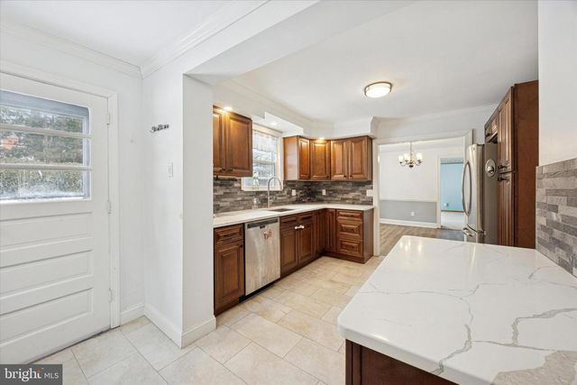 606 W SPRINGFIELD RD, Springfield, PA 19064