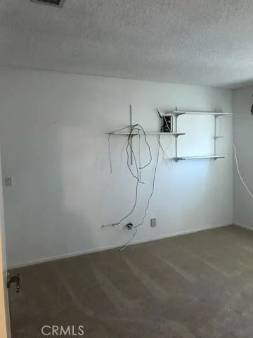 17787 Siskiyou Road, Apple Valley, CA 92307