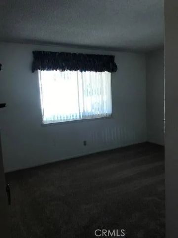 17787 Siskiyou Road, Apple Valley, CA 92307