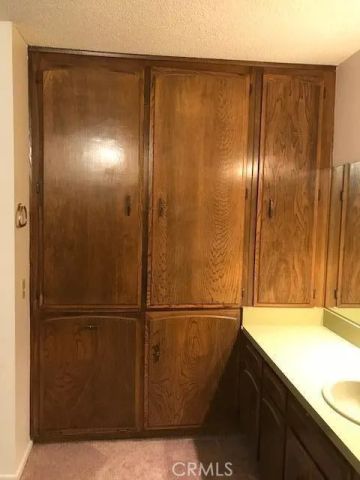 17787 Siskiyou Road, Apple Valley, CA 92307