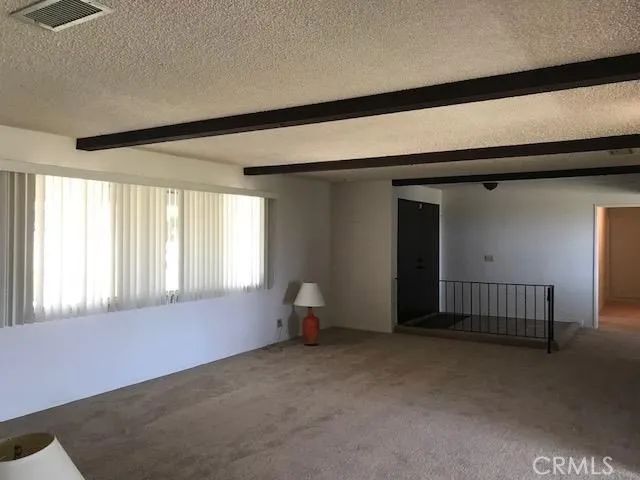 17787 Siskiyou Road, Apple Valley, CA 92307