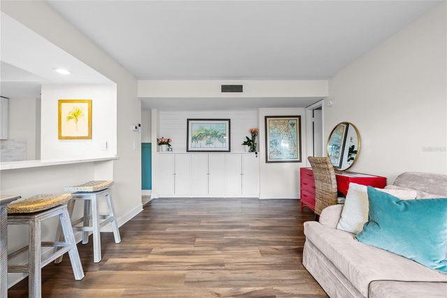782 VILLAGE LAKE TERRACE N 103, St Petersburg, FL 33716