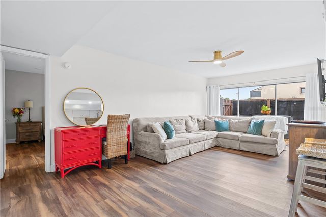782 VILLAGE LAKE TERRACE N 103, St Petersburg, FL 33716