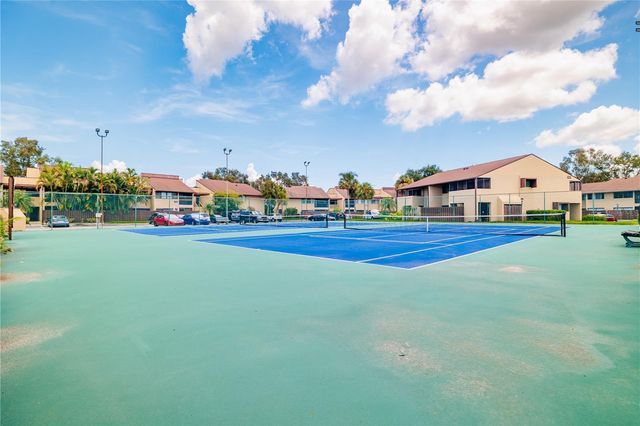 782 VILLAGE LAKE TERRACE N 103, St Petersburg, FL 33716
