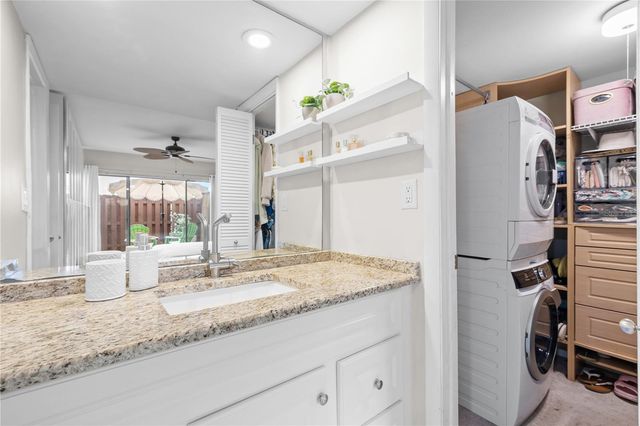 782 VILLAGE LAKE TERRACE N 103, St Petersburg, FL 33716