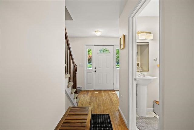 2 Lafayette Drive, Bristol, RI 02809