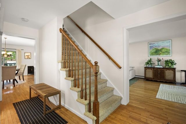 2 Lafayette Drive, Bristol, RI 02809