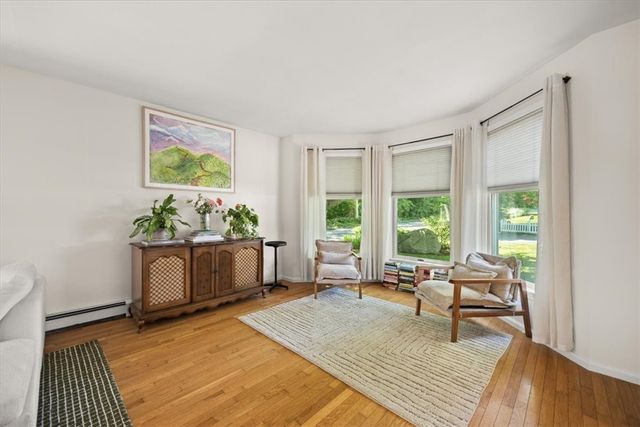 2 Lafayette Drive, Bristol, RI 02809