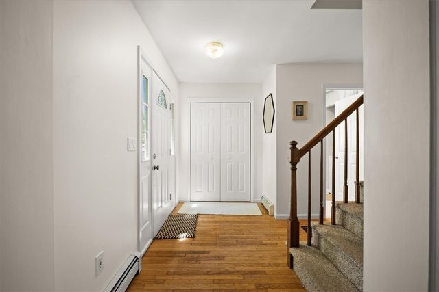 2 Lafayette Drive, Bristol, RI 02809