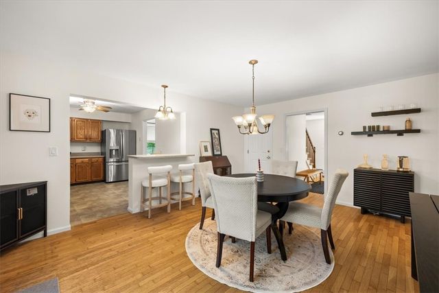 2 Lafayette Drive, Bristol, RI 02809