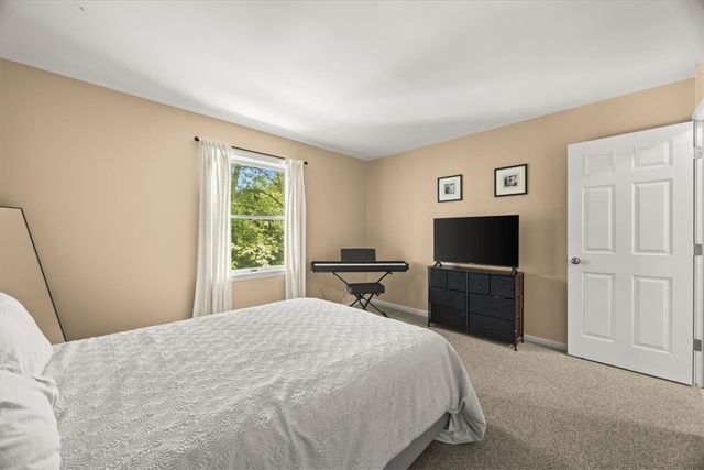 2 Lafayette Drive, Bristol, RI 02809
