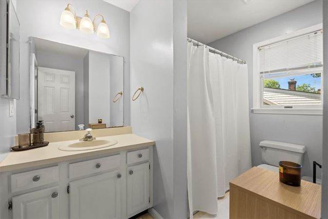 2 Lafayette Drive, Bristol, RI 02809