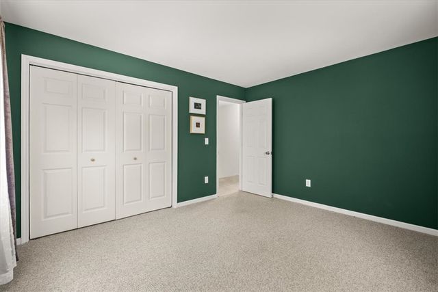 2 Lafayette Drive, Bristol, RI 02809
