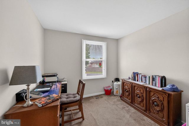 1245 WILSHIRE DR, Herndon, VA 20170