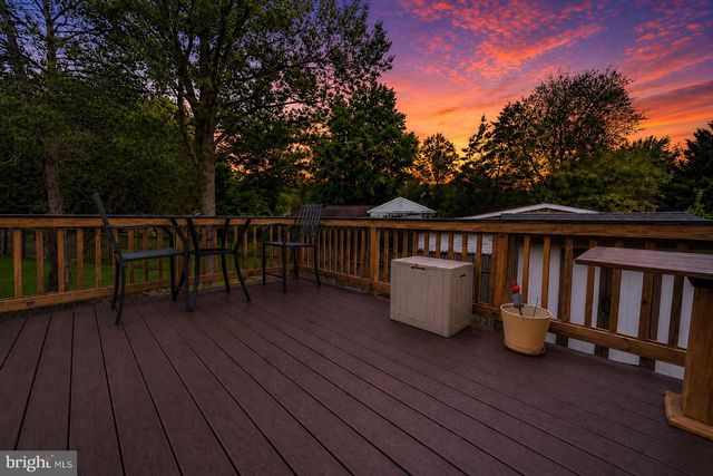 1245 WILSHIRE DR, Herndon, VA 20170