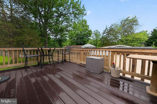 1245 WILSHIRE DR, Herndon, VA 20170