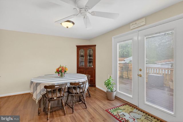 1245 WILSHIRE DR, Herndon, VA 20170