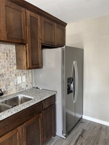 801 NE 1ST Street, Mineral Wells, TX 76067