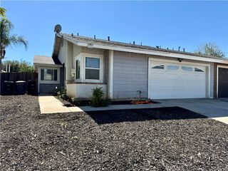 321 Red Cedar, Perris, CA 92570