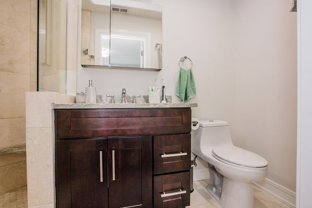 431 N Northwest Highway B, Park Ridge, IL 60068