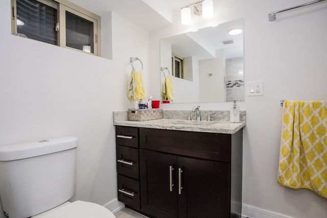 431 N Northwest Highway B, Park Ridge, IL 60068