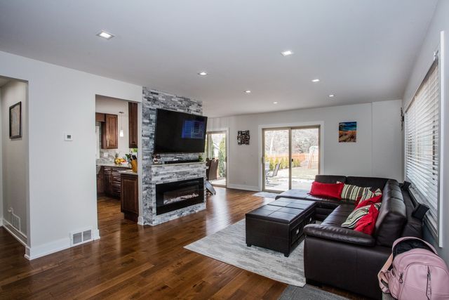 431 N Northwest Highway B, Park Ridge, IL 60068
