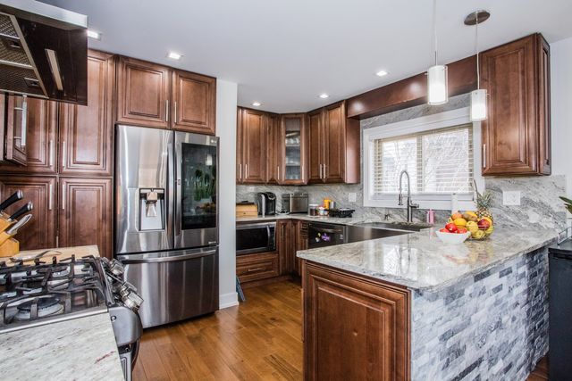 431 N Northwest Highway B, Park Ridge, IL 60068