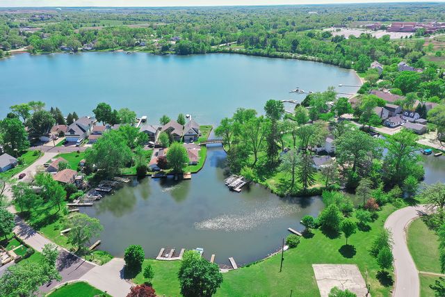 33978 N Lake Road, Grayslake, IL 60030