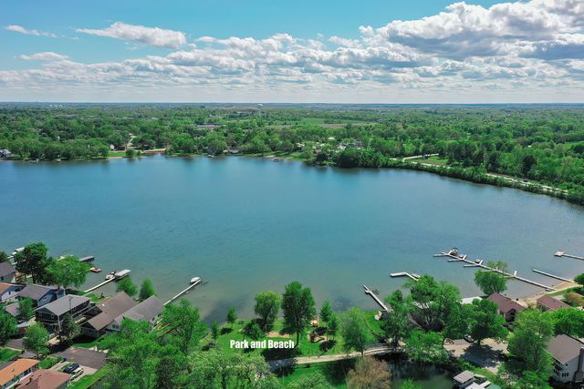 33978 N Lake Road, Grayslake, IL 60030
