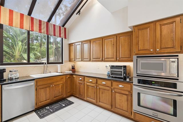 2476 VIA GENOVA, Apopka, FL 32712