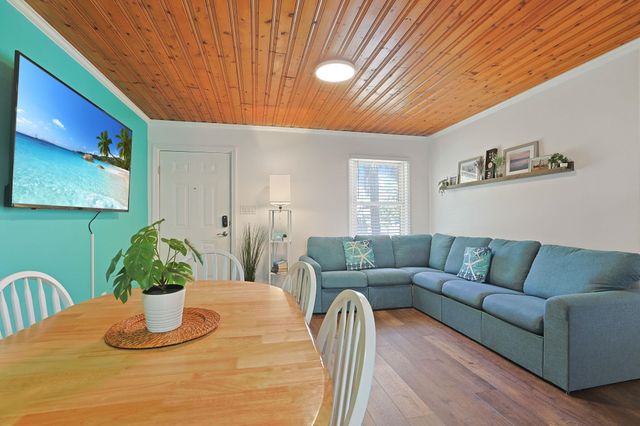 4610 Seaview St., North Myrtle Beach, SC 29582