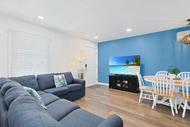 4610 Seaview St., North Myrtle Beach, SC 29582