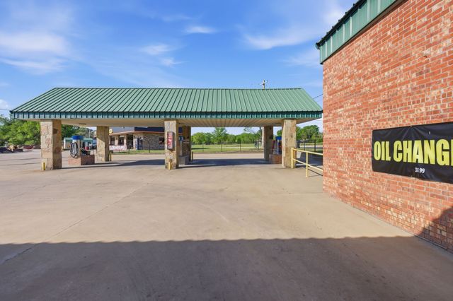 315 W Lennon, Emory, TX 75440