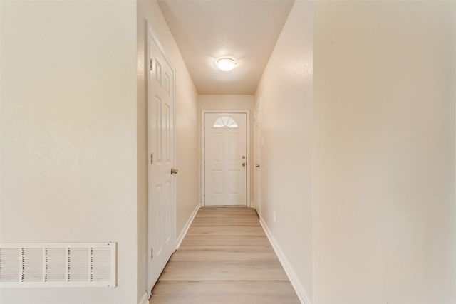 220 Hollywood Drive, Glenn Heights, TX 75154