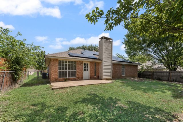 220 Hollywood Drive, Glenn Heights, TX 75154