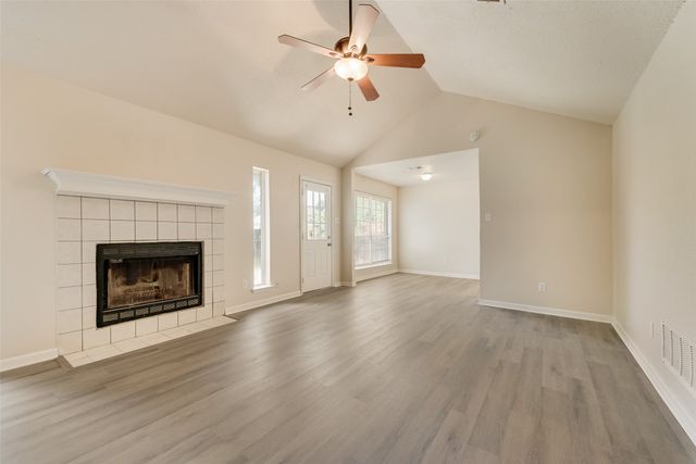 220 Hollywood Drive, Glenn Heights, TX 75154