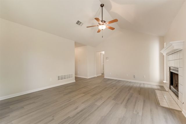 220 Hollywood Drive, Glenn Heights, TX 75154