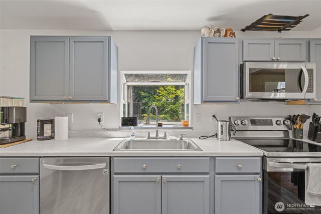 27507 72nd Avenue E, Graham, WA 98338