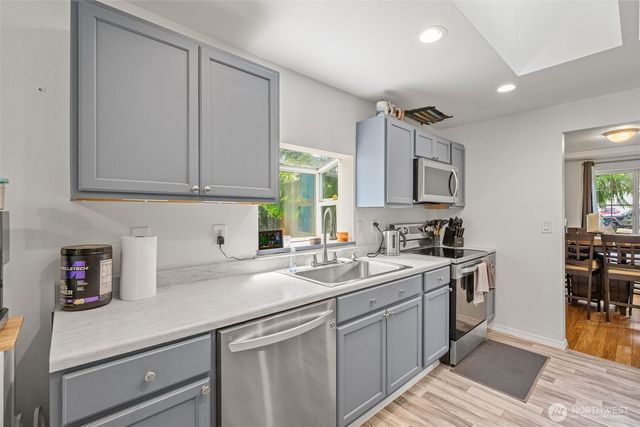 27507 72nd Avenue E, Graham, WA 98338