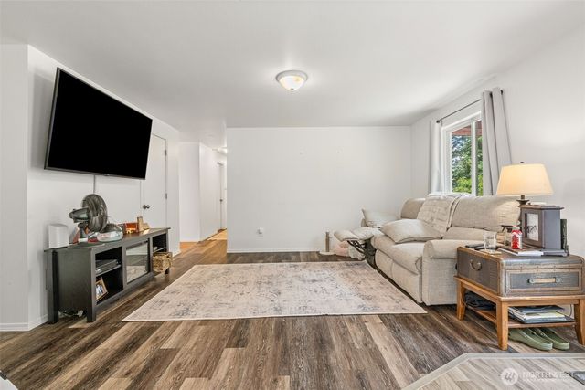 27507 72nd Avenue E, Graham, WA 98338