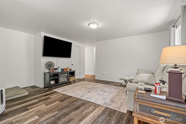 27507 72nd Avenue E, Graham, WA 98338